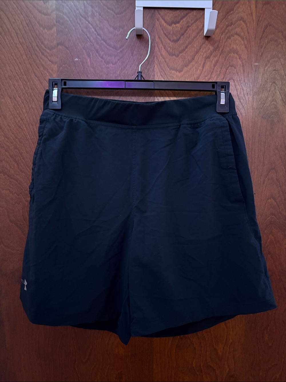 Under Armour Men’s Large Black Running Shorts w/ Netting